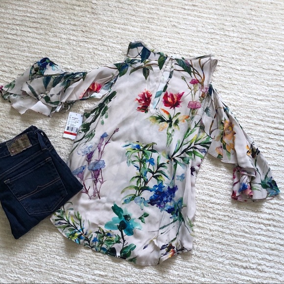 NWT Karen Kane floral cold shoulder blouse - Picture 6 of 9